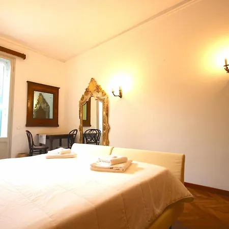 Apartamento Vr Holiday Il Giardino Dei Glicini